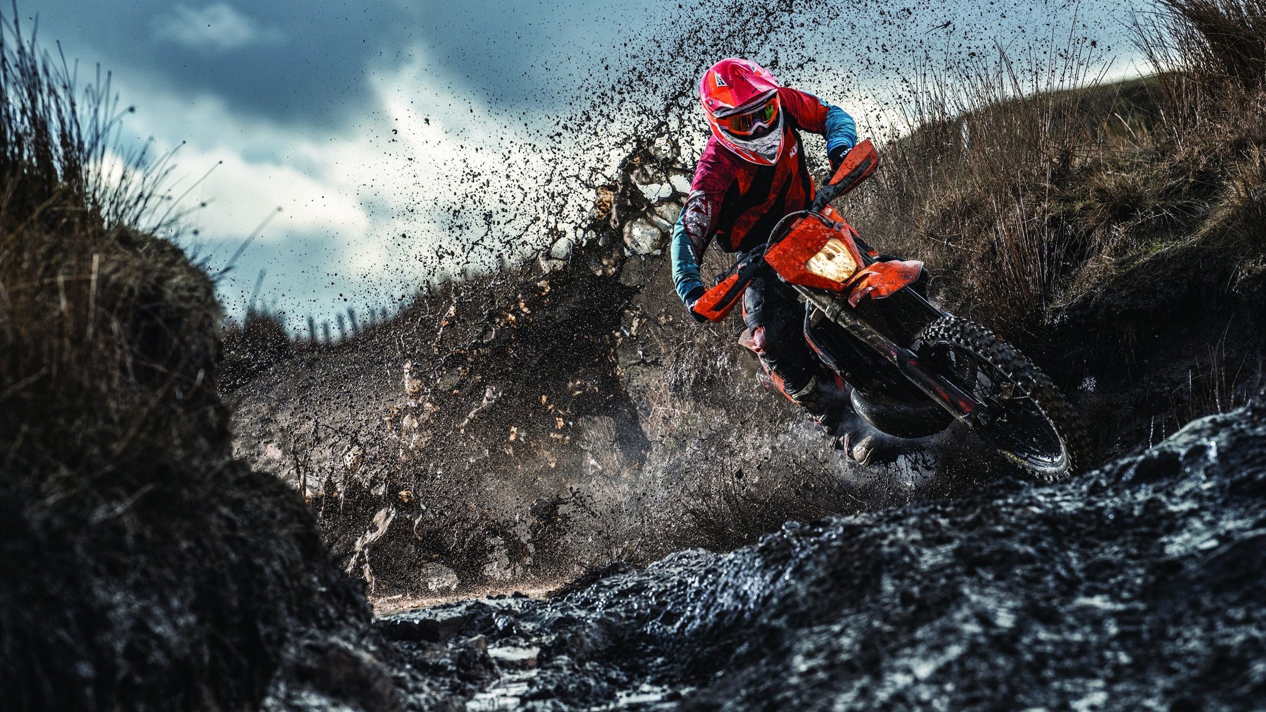 赛场“惊天一击”秒变传奇！